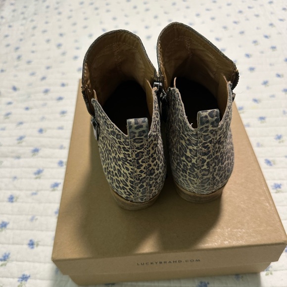 Women's Lucky Brand LK-Basel Sesame Persian Leopard Size 7.5 Bootie - Picture 6 of 7